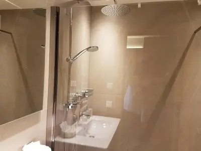 Ein Badezimmer in der Unterkunft Aparthotel Hohe Brücke