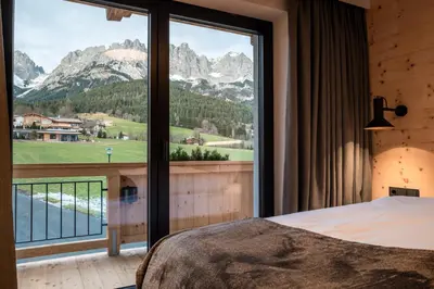 Ein allgemeiner Bergblick oder ein Berglick von der Ferienwohnung aus
