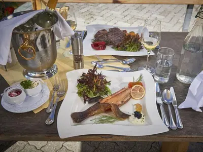 Essen im Hotel oder in der Nähe