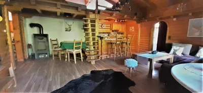 Ein Sitzbereich in der Unterkunft AlpinResort DerBacherhof