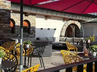 Ein Sitzbereich in der Unterkunft first mountain Hotel Zillertal