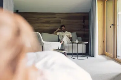 Ein Sitzbereich in der Unterkunft Der Böglerhof - pure nature spa resort
