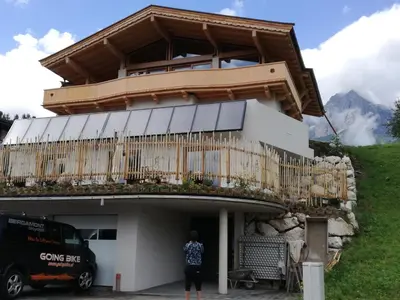 Das Gebäude in dem sich die Ferienwohnung befindet