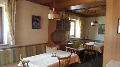 Ein Sitzbereich in der Unterkunft Gästehaus Wallner
