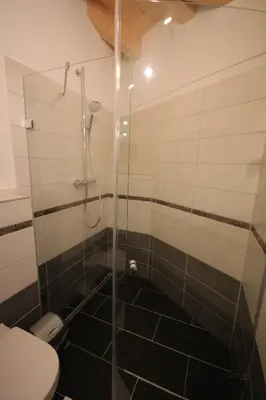 Ein Badezimmer in der Unterkunft Ferienwohnungen Karwendel Camping