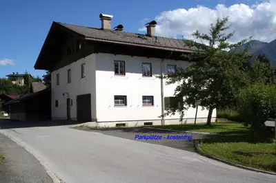 Ein allgemeiner Bergblick oder ein Berglick von der Ferienwohnung aus