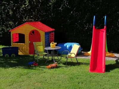 Ein Garten an der Unterkunft Appartements Charlotte