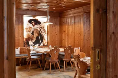 Ein Restaurant oder anderes Speiselokal in der Unterkunft Alpenrose Kufstein