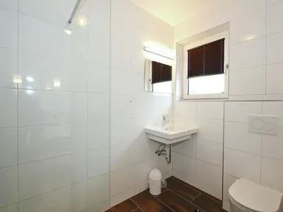 Ein Badezimmer in der Unterkunft Holiday Home Zell am Ziller Ski Lift