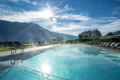 Ein allgemeiner Bergblick oder ein Berglick von des Hotels aus