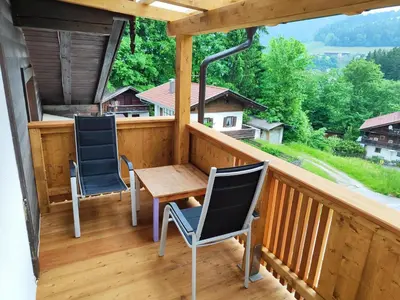 Ein allgemeiner Bergblick oder ein Berglick von of country house aus