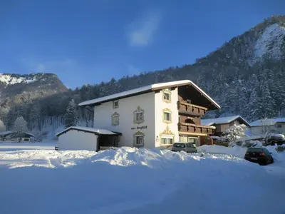 Ein allgemeiner Bergblick oder ein Berglick von der Ferienwohnung aus