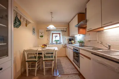 Küche/Küchenzeile in der Unterkunft Apartment Landhaus Mühlau in Tirol