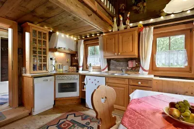 Küche/Küchenzeile in der Unterkunft Apartment Landhaus Mühlau in Tirol