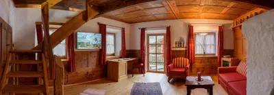 Ein Sitzbereich in der Unterkunft Golf- und Sporthotel Moarhof