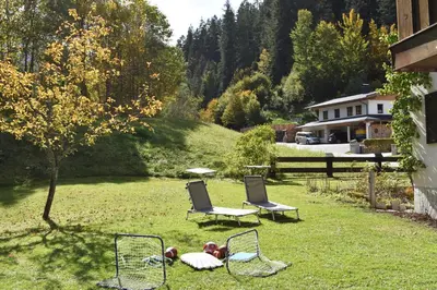 Ein Garten an der Unterkunft Ferienhaus am Gebraweg in Fieberbrunn in Tirol - Saalbach, Leogang, Hochfilzen, Kitzbühel