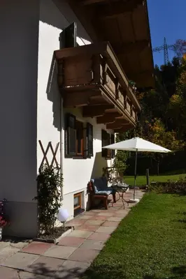 Ein Garten an der Unterkunft Ferienhaus am Gebraweg in Fieberbrunn in Tirol - Saalbach, Leogang, Hochfilzen, Kitzbühel