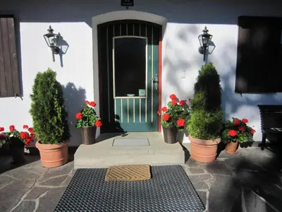 Ein Garten an der Unterkunft Pension Feiersinger