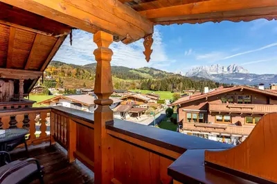 Ein allgemeiner Bergblick oder ein Berglick von der Ferienwohnung aus