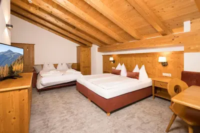 Ein Bett oder Betten in einem Zimmer der Unterkunft Gasthaus Jakober