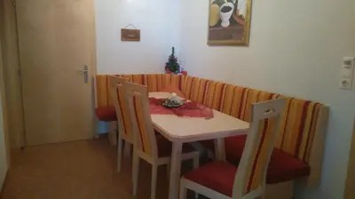Ein Sitzbereich in der Unterkunft Ferienwohnungen Egger