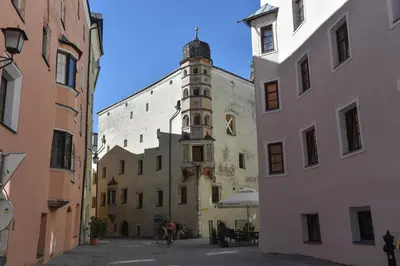 Das Gebäude in dem sich die Ferienwohnung befindet