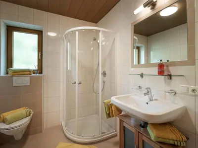 Ein Badezimmer in der Unterkunft Landhaus Christina