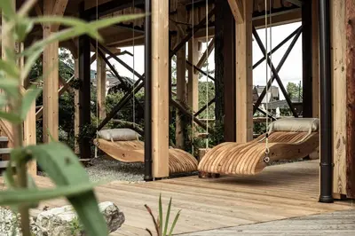 Ein Garten an der Unterkunft Flora - Das kleine Gartenhotel