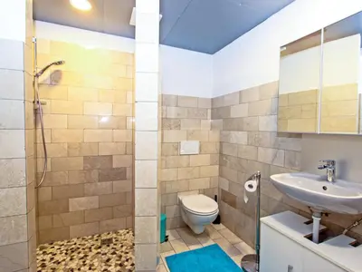 Ein Badezimmer in der Unterkunft Apartment Barbara-2 by Interhome