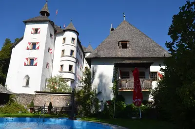 Der Swimmingpool an oder in der Nähe von Schloss Münichau