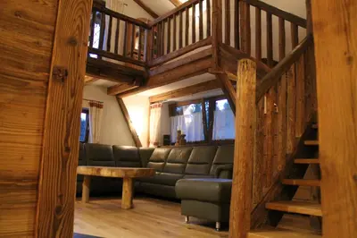 Ein Sitzbereich in der Unterkunft Chalet Alte Mühle