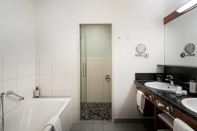 Ein Badezimmer in der Unterkunft elaya hotel steinplatte, Trademark by Wyndham