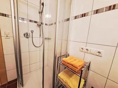 Ein Badezimmer in der Unterkunft Apartment Regina by Interhome