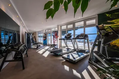 Das Fitnesscenter und/oder die Fitnesseinrichtungen in der Unterkunft Berghotel Hochfügen