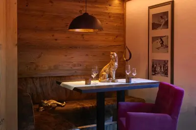 Ein Sitzbereich in der Unterkunft Hotel Panther'A