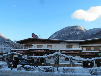 Ein allgemeiner Bergblick oder ein Berglick von des Hotels aus