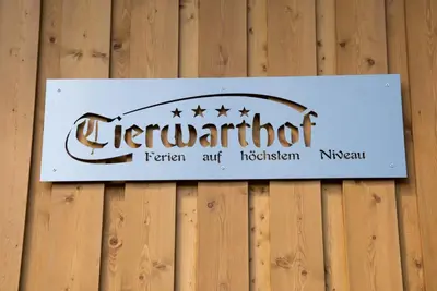 Ein Zertifikat, Auszeichnung, Logo oder anderes Dokument, das in der Unterkunft Tierwarthof ausgestellt ist