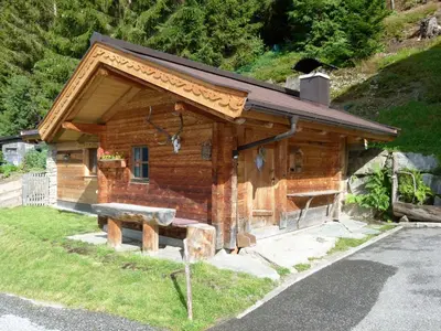 Das Gebäude in dem sich das Ferienhaus befindet