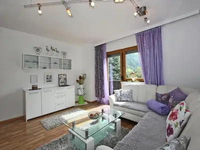 Ein Sitzbereich in der Unterkunft Apartment in Stumm near Ski Slopes
