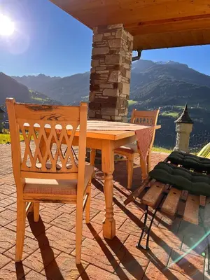 Ein allgemeiner Bergblick oder ein Berglick von der Ferienwohnung aus