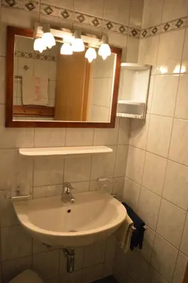Ein Badezimmer in der Unterkunft Haus Oblasser