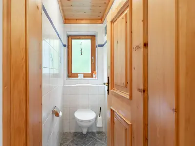 Ein Badezimmer in der Unterkunft Apartment Prieslern-1 by Interhome