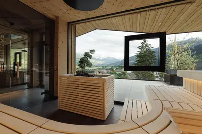 Ein allgemeiner Bergblick oder ein Berglick von des Hotels aus
