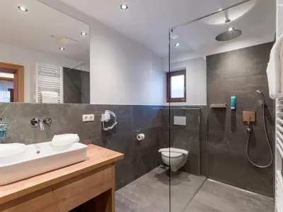 Ein Badezimmer in der Unterkunft Tennenwirt Guesthouse - Adults only