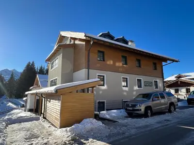 Das Gebäude in dem sich die Ferienwohnung befindet