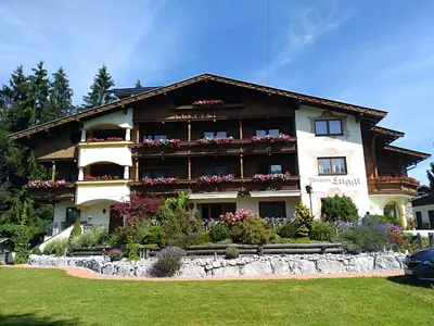 Das Gebäude in dem sich die Pension befindet
