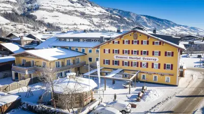Ein allgemeiner Bergblick oder ein Berglick von des Hotels aus