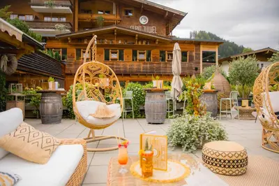 Ein Garten an der Unterkunft Alpin Juwel - Bio und Lifestylehotel