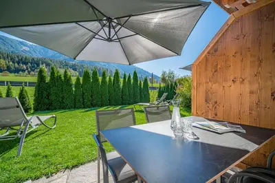 Ein allgemeiner Bergblick oder ein Berglick von der Ferienwohnung aus
