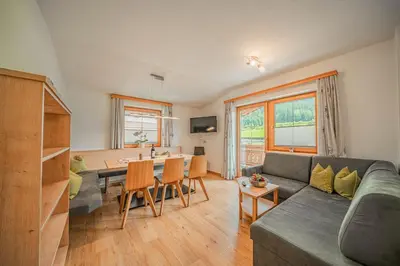 Ein Sitzbereich in der Unterkunft Appartements Gamper - Alpline Appartements KG